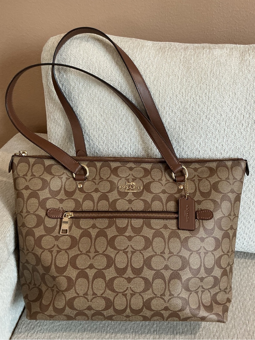 Coach Signature Gallery Tote Bag in Khaki/Saddle